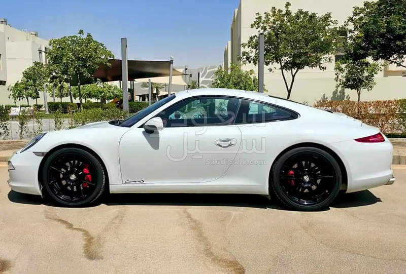 2015 بورش 911 كاريرا اس