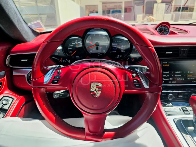 2015 بورش 911 كاريرا اس