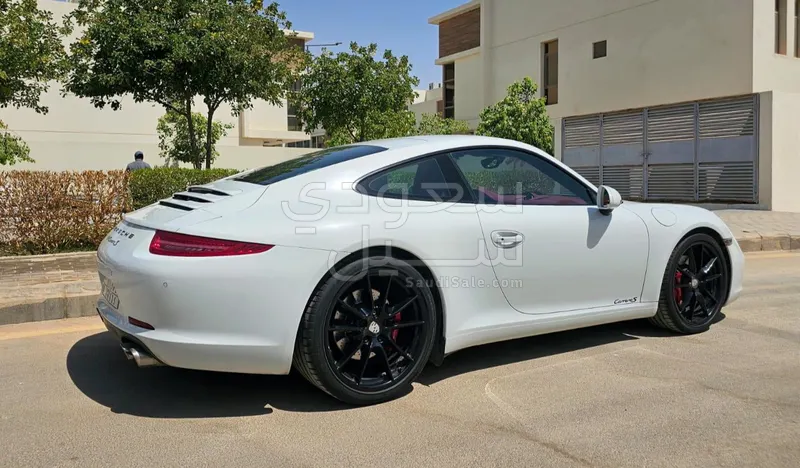 2015 بورش 911 كاريرا اس