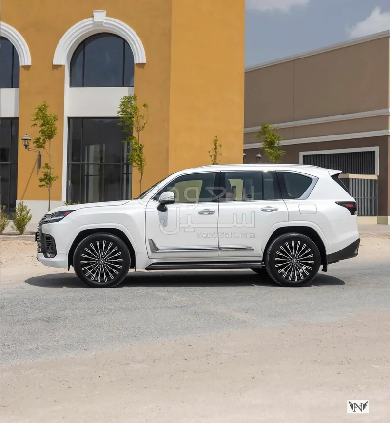 2025 Lexus LX 600 vip