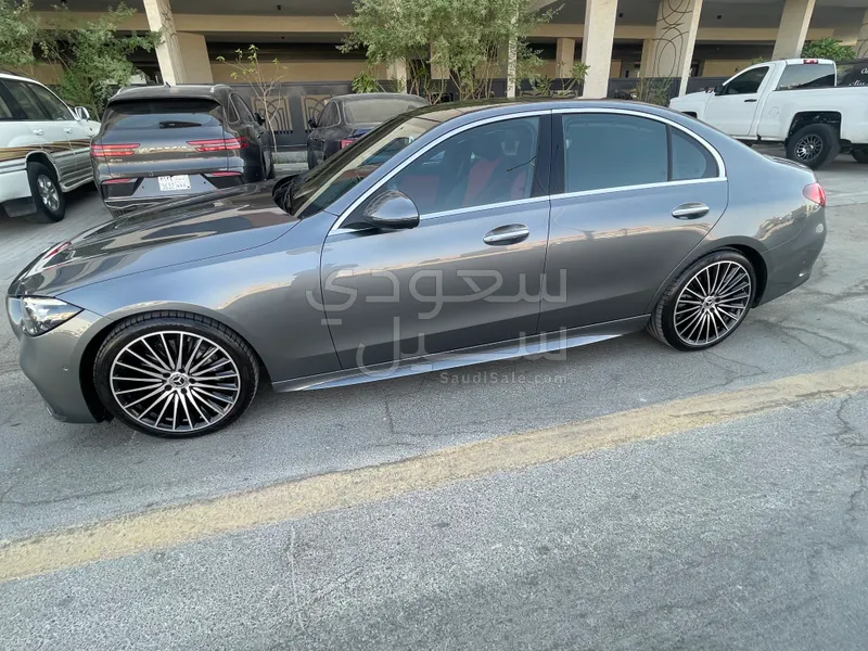 2024 Mercedes-Benz C 200