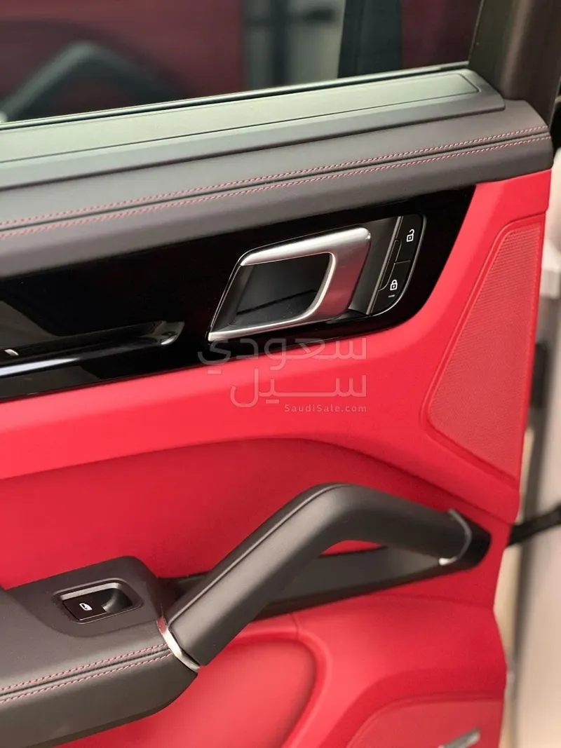 2023 Porsche Cayenne