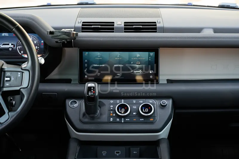 2021 Land Rover Defender X dynamic