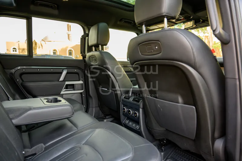 2021 Land Rover Defender X dynamic
