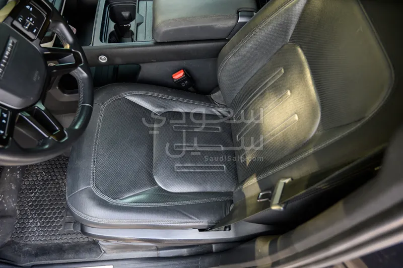 2021 Land Rover Defender X dynamic