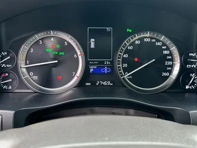 2017 لكزس إل إكس 570