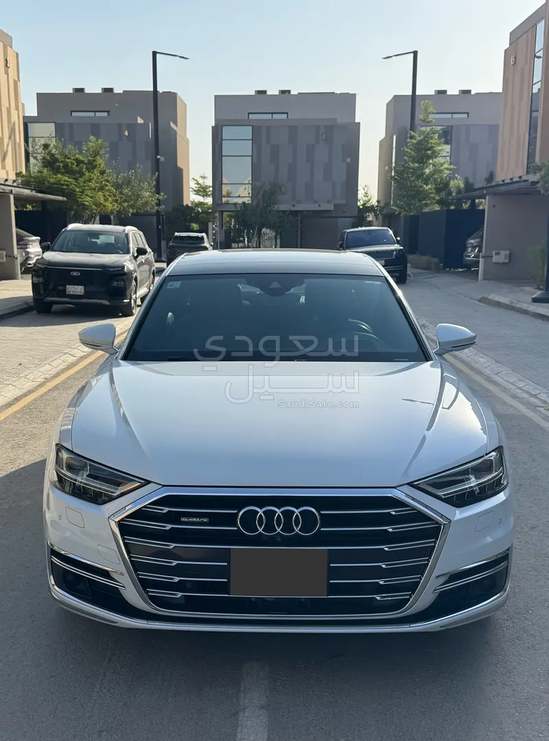 2018 اودي اي 8 ال 55تي اف اس أي