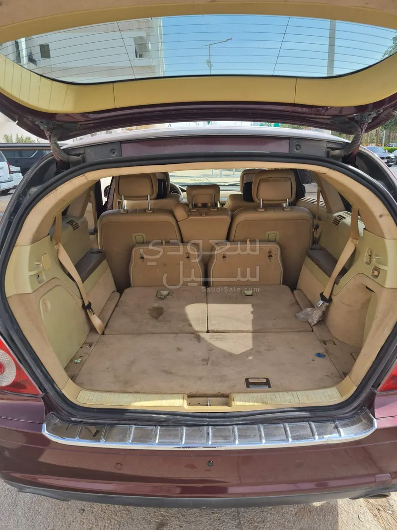 2010 مرسيدس - بنز أر 300