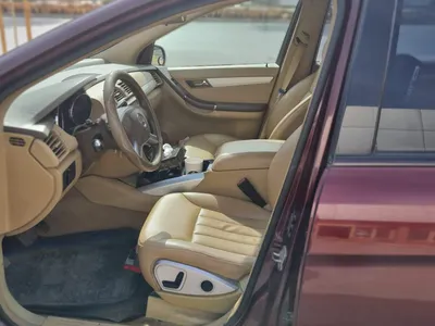 2010 مرسيدس - بنز أر 300