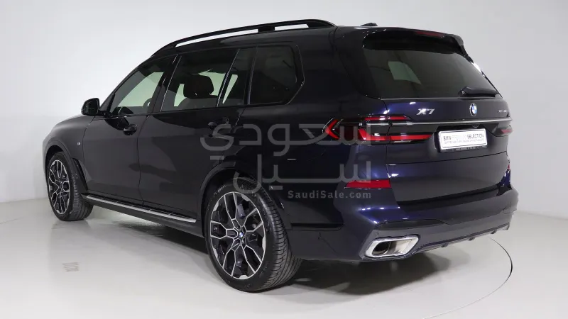 2024 BMW X Series 7 M kit