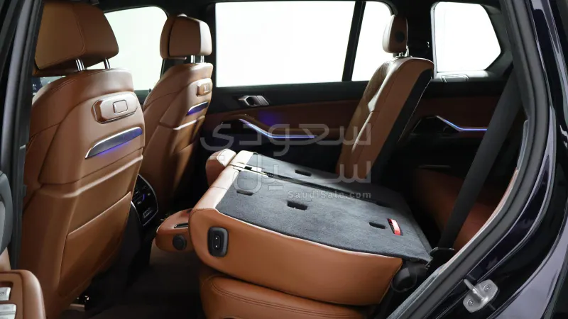2024 BMW X Series 7 M kit