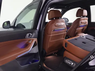 2024 BMW X Series 7 M kit