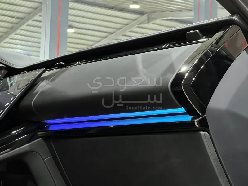 2023 لاند روفر رينج روفر سبورت اوتوبيوجرافي