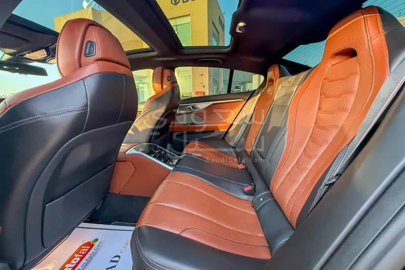 2023 BMW 8 Series 840i