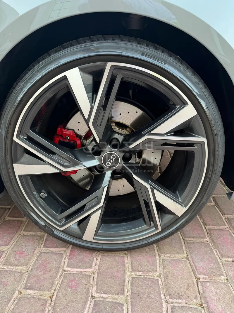 2021 اودي ار اس 6
