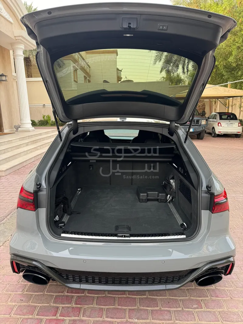 2021 اودي ار اس 6