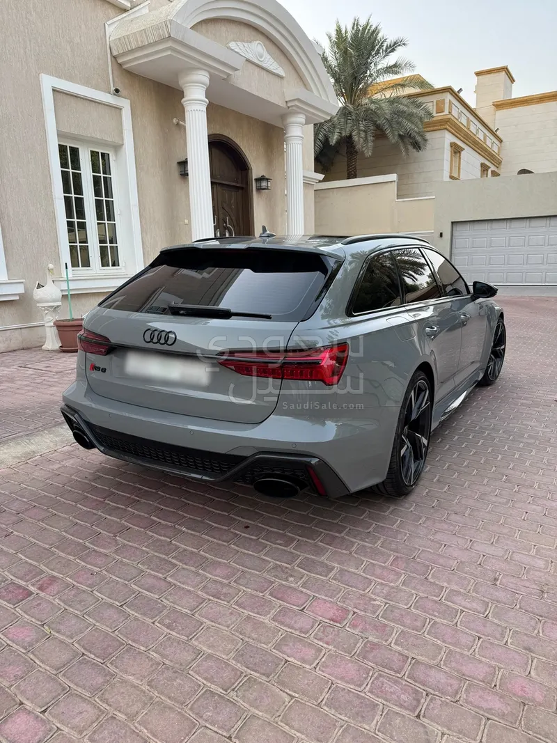 2021 اودي ار اس 6