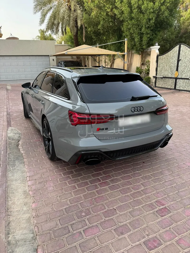 2021 اودي ار اس 6