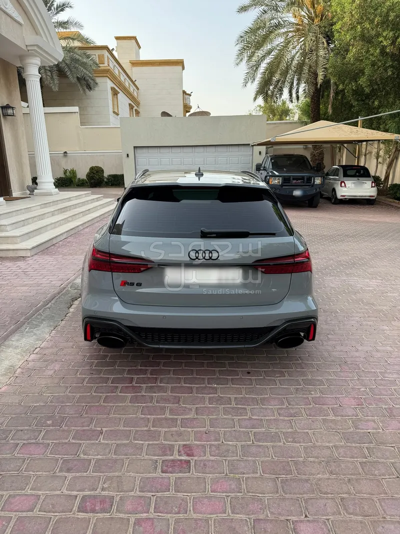 2021 اودي ار اس 6