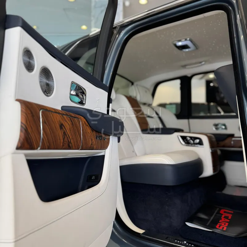 2023 Rolls-Royce Cullinan Silver Badge