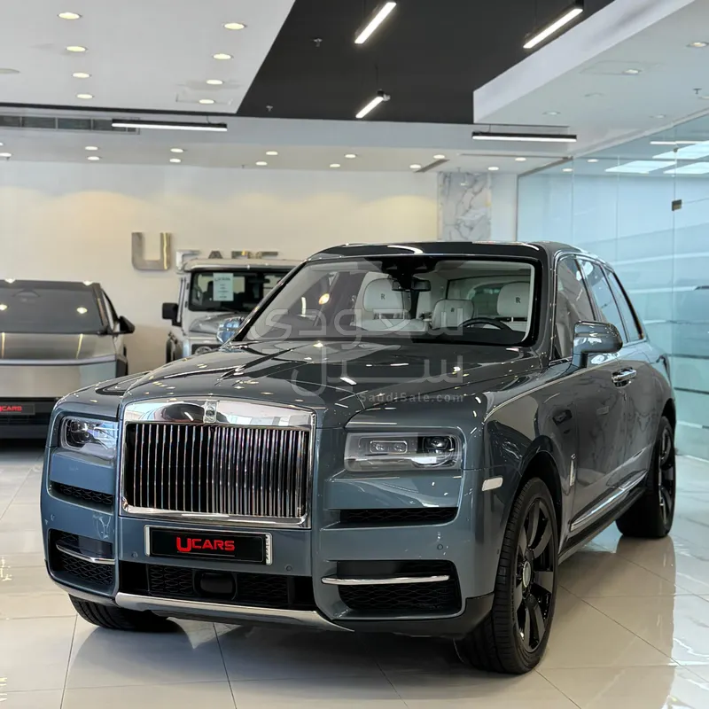 2023 Rolls-Royce Cullinan Silver Badge