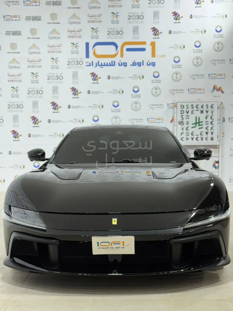 2025 فيراري 12 سيليندر