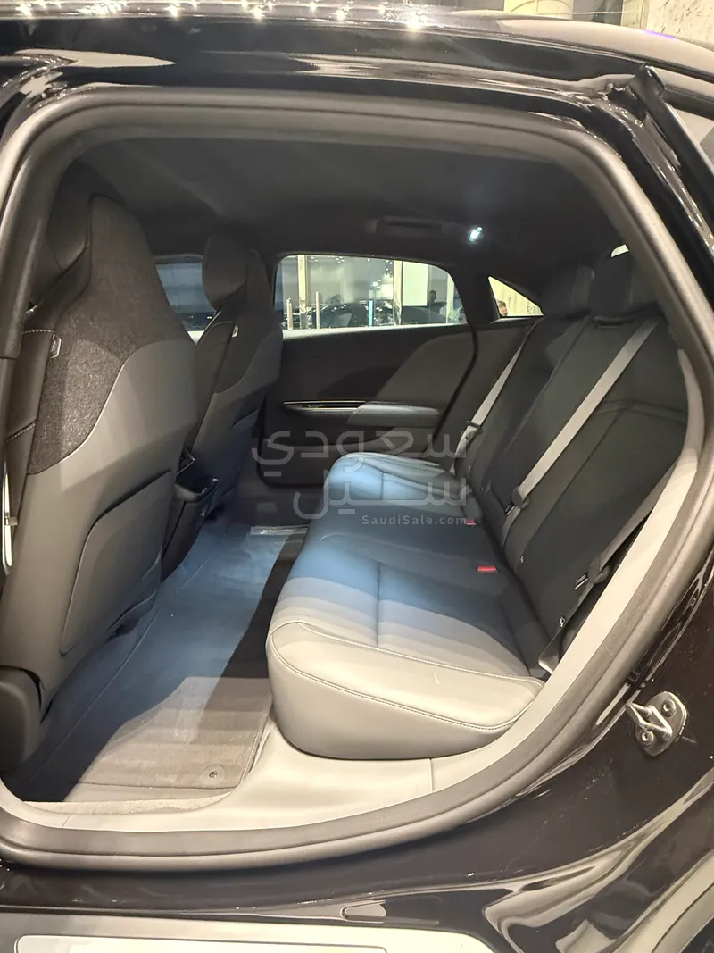 2025 Lucid Air Pure