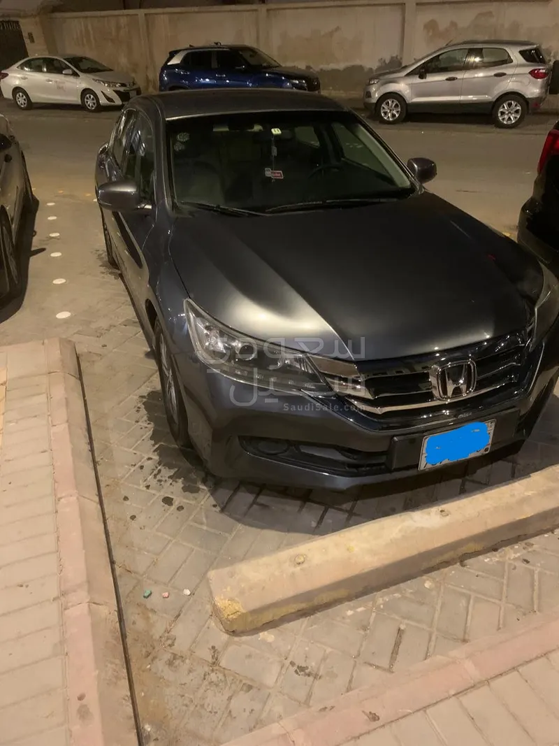 2015 هوندا اكورد ال اكس