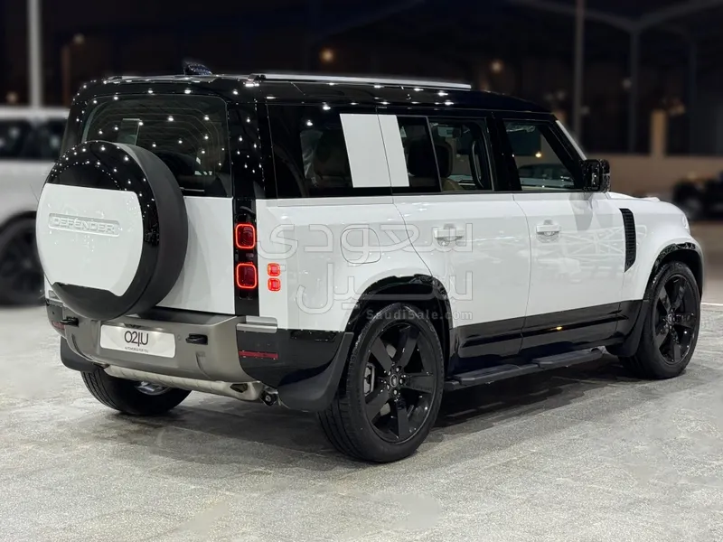 2025 Land Rover Defender HSE