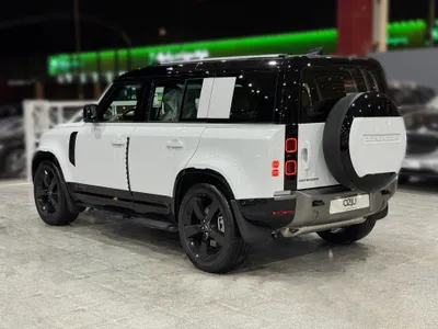 2025 Land Rover Defender HSE