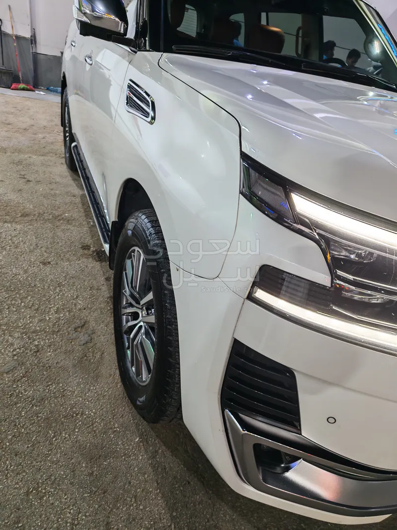 2021 نيسان باترول بلاتينيوم