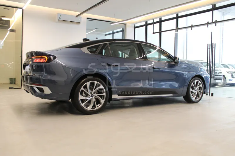 2025 Ford Taurus Titanium