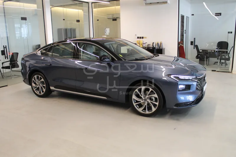 2025 Ford Taurus Titanium