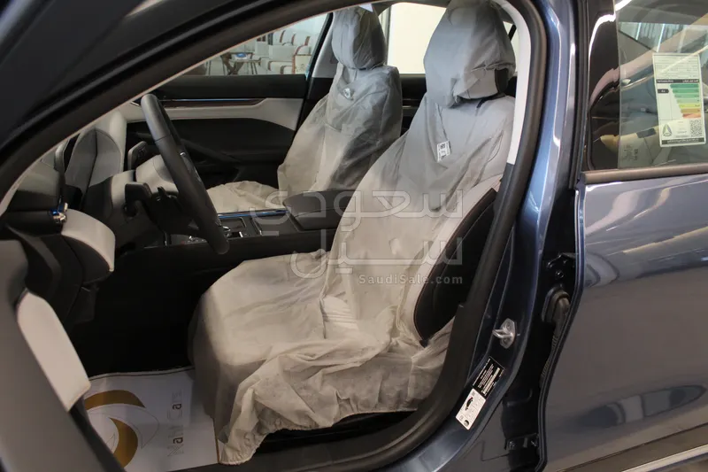 2025 Ford Taurus Titanium