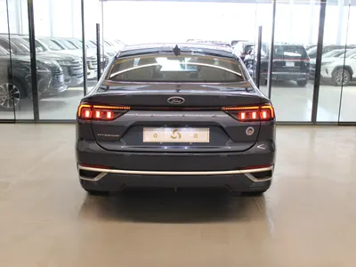 2025 Ford Taurus Titanium