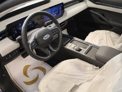 2025 Ford Taurus Titanium