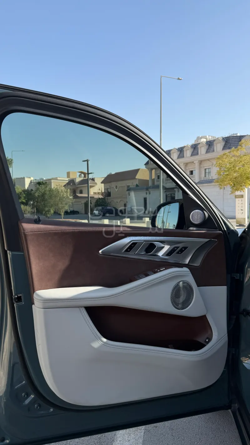 2023 BMW XM