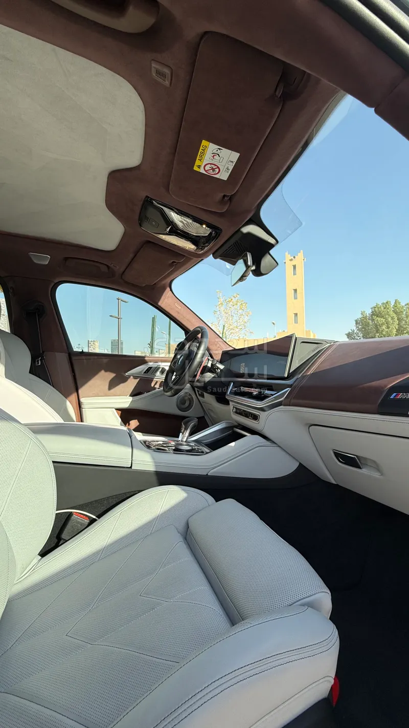 2023 BMW XM