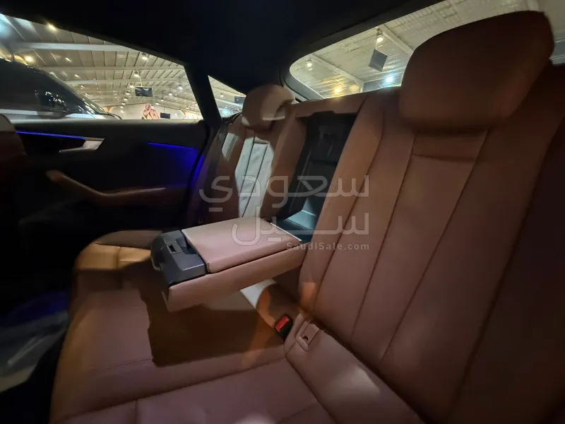 2020 اودي اي 5 40 تي اف اس اي اس لاين