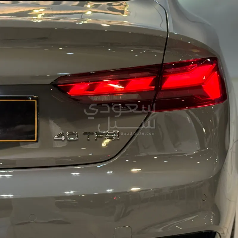 2020 اودي اي 5 40 تي اف اس اي اس لاين