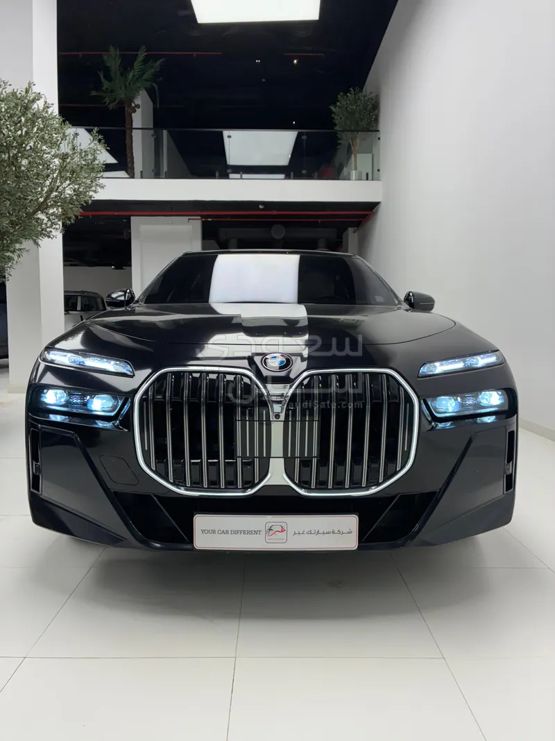 2024 BMW 7 Series 740i