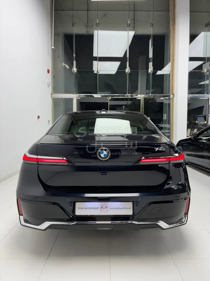 2024 BMW 7 Series 740i