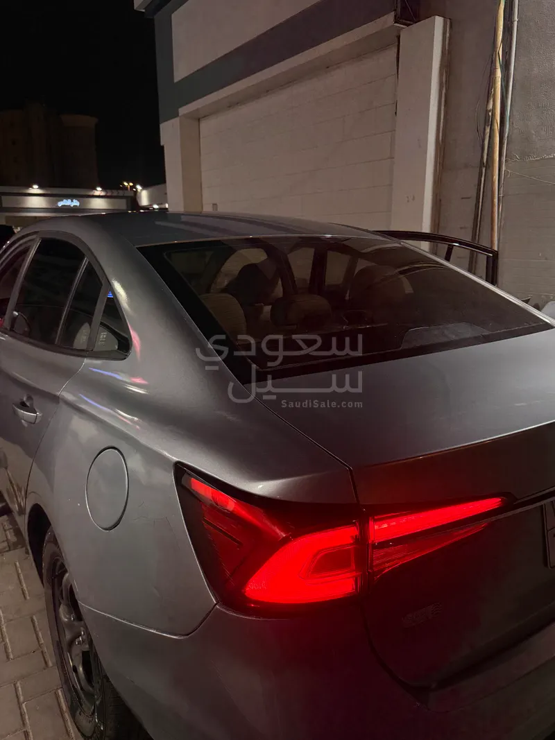 2020 ام جي ام جي 5