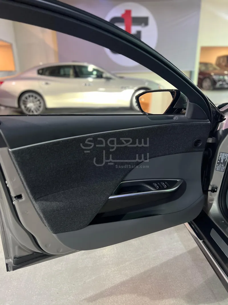 2024 لوسيد اير بيور