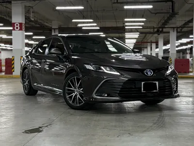 2023 تويوتا كامري جي ال اي