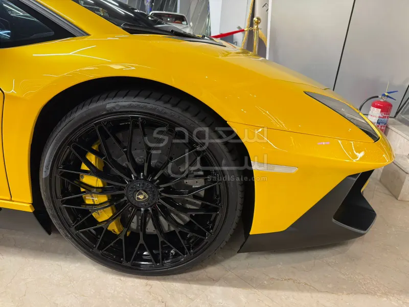 2016 Lamborghini Aventador SV