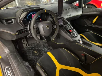 2016 Lamborghini Aventador SV