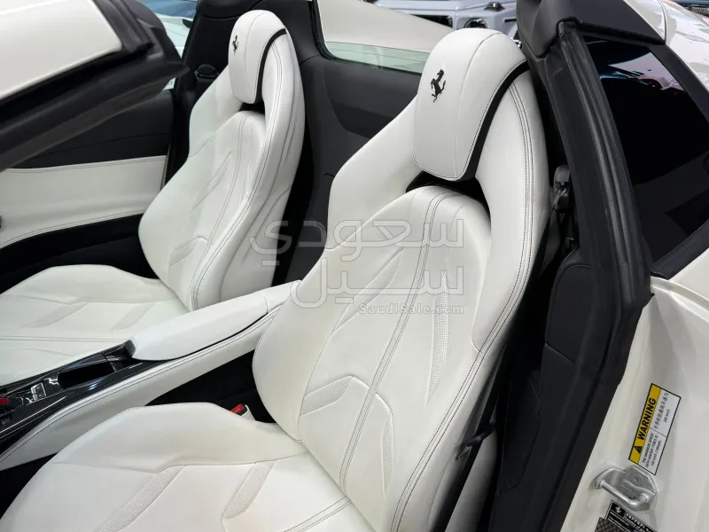 2021 Ferrari 812 GTS