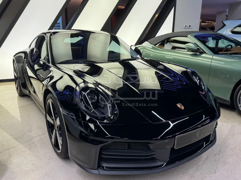 2025 Porsche 911 Carrera