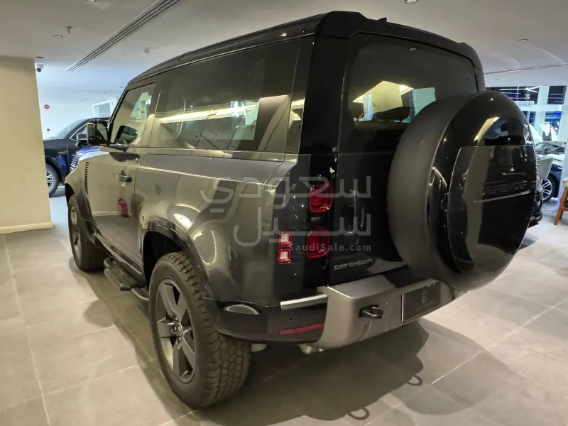 2025 Land Rover Defender